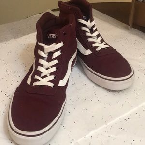 Ladies VAN’s. Color - Maroon & white
